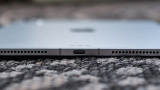 Dung lượng pin iPad Pro M5 bao nhiêu mAh? Sạc bao lâu thì đầy? Có sạc không dây không?