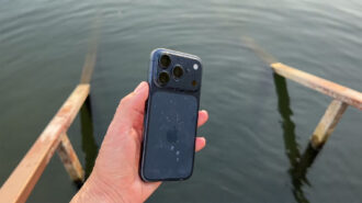 Tiêu chuẩn chống nước IP là gì? Ý nghĩa từng con số IP, iPhone nào có kháng nước và bụi?