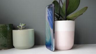 Đánh giá iPhone Air: Siêu mỏng, chip A19 Pro mạnh mẽ, nhưng camera và pin có phải là cái giá phải trả?