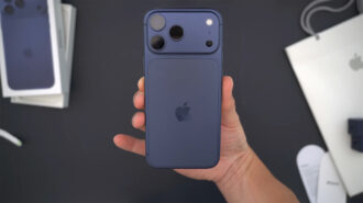 Mệnh Thủy hợp iPhone 17 Pro Max màu gì để kích tài lộc, công việc hanh thông và gặp nhiều may mắn trong năm 2026?